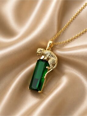 Panthere Emerald Green Crystal Gold Necklace